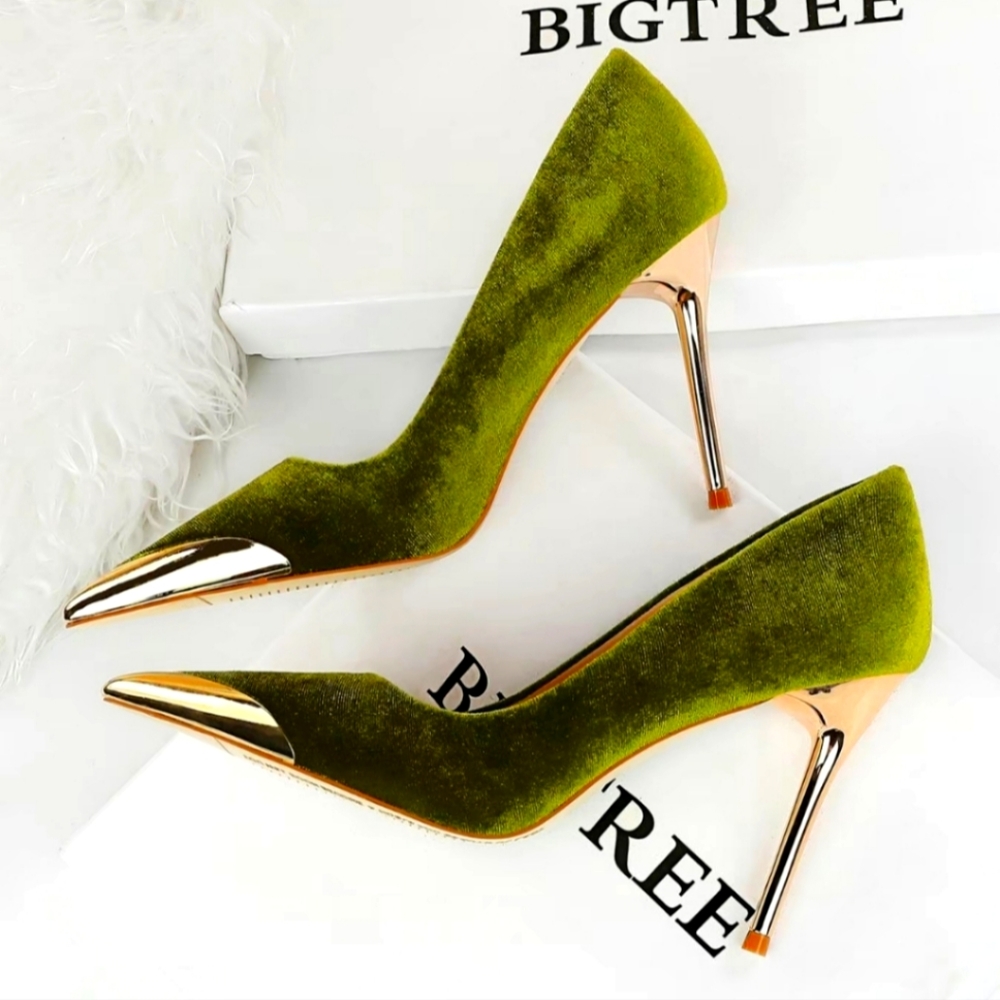 Green pumps